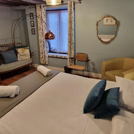 Feriehus Beautiful Townhouse 3 Double Beds Free Parking *
